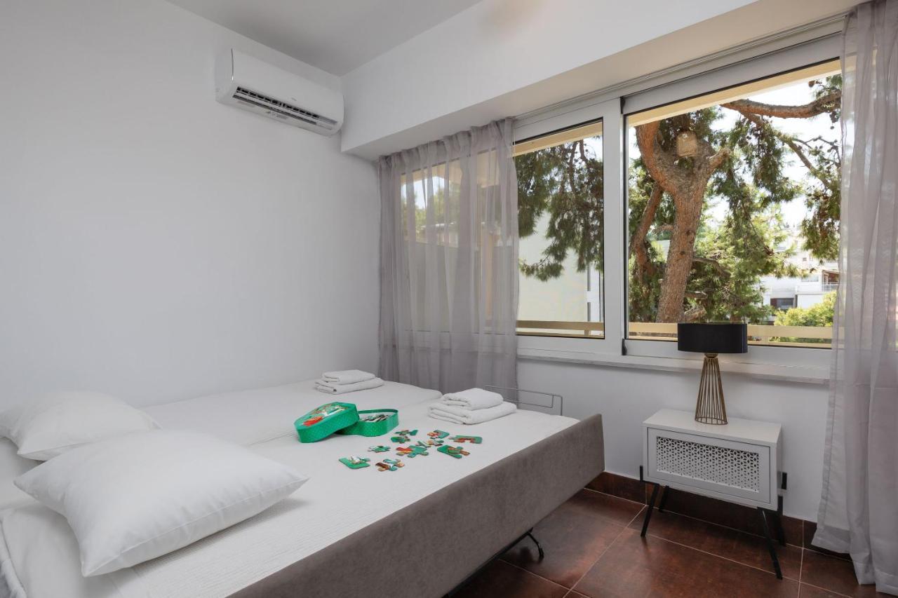 Relux Sea View 2 Bedroom By Blupine Athens